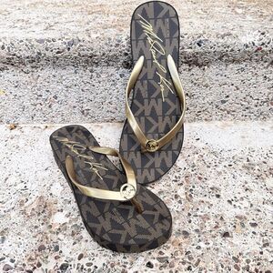 Michael Kors Jet Set Signature Flip Flops Brown/Gold Logo Rubber Sole Women 10M